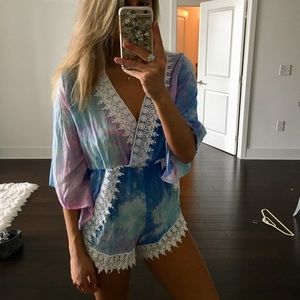Colorful romper with lace